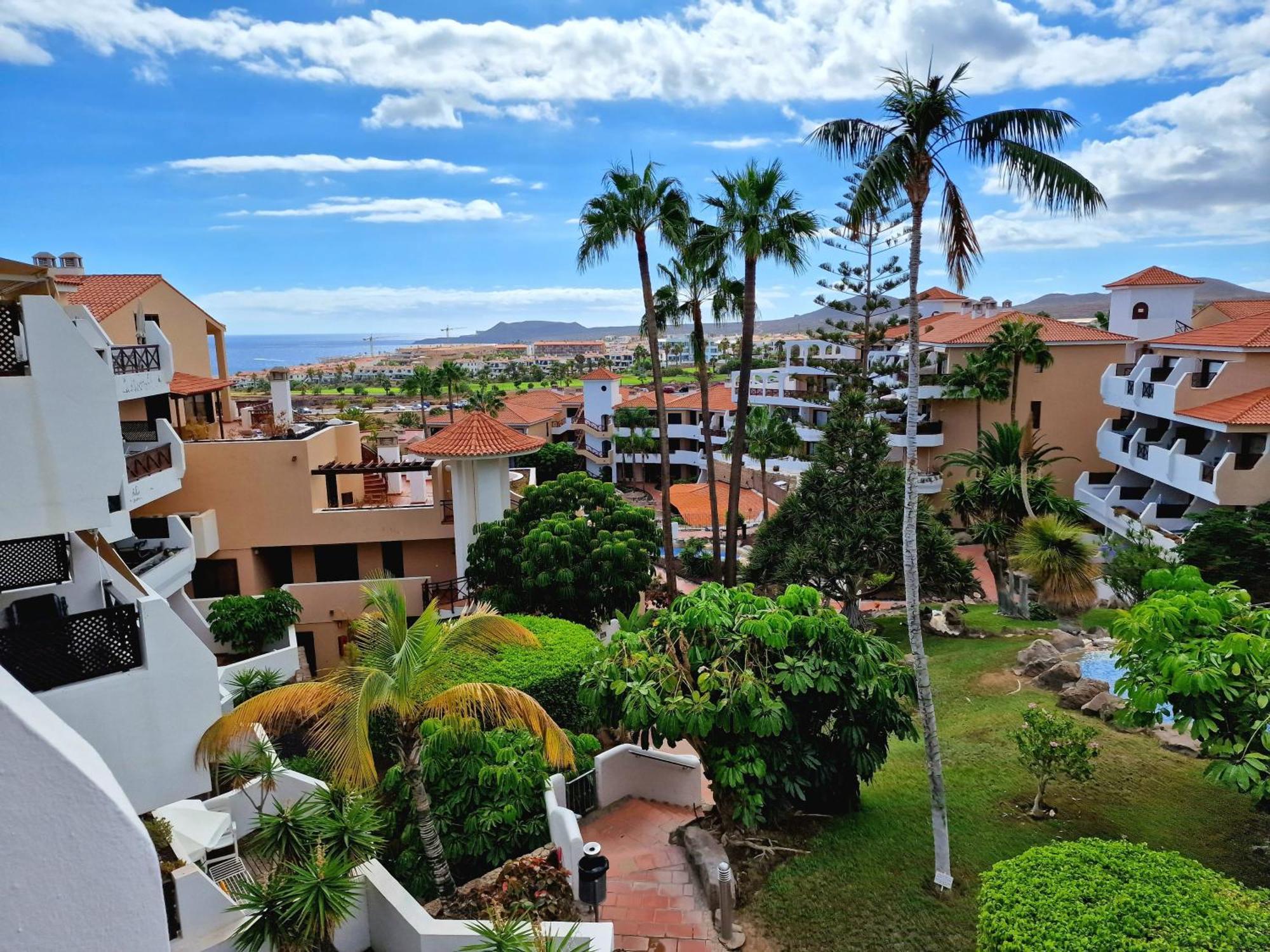 Strelitzia Apartment - Ocean View & Heated Pool サンミゲル・デ・アボナ エクステリア 写真