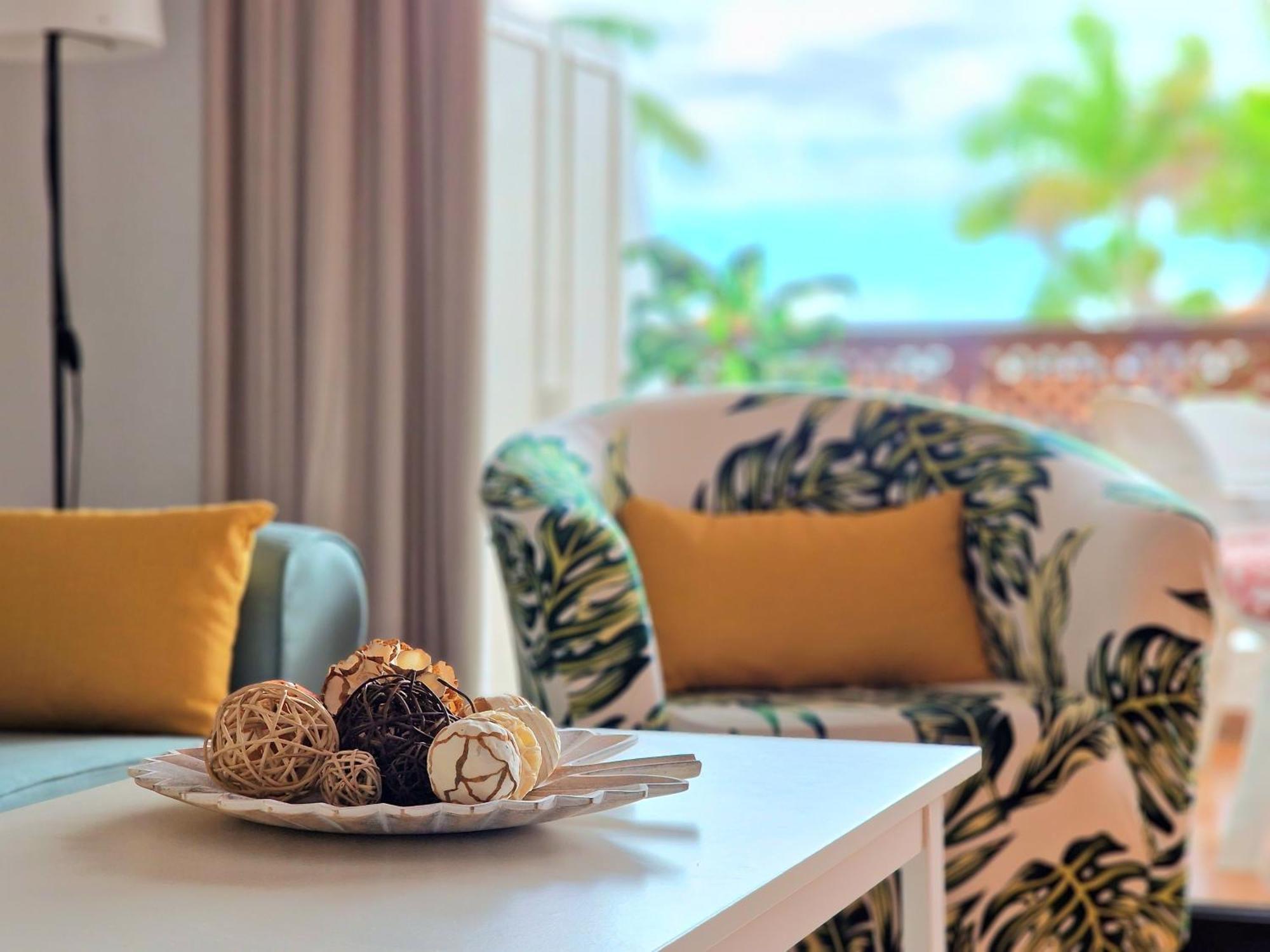 Strelitzia Apartment - Ocean View & Heated Pool サンミゲル・デ・アボナ エクステリア 写真