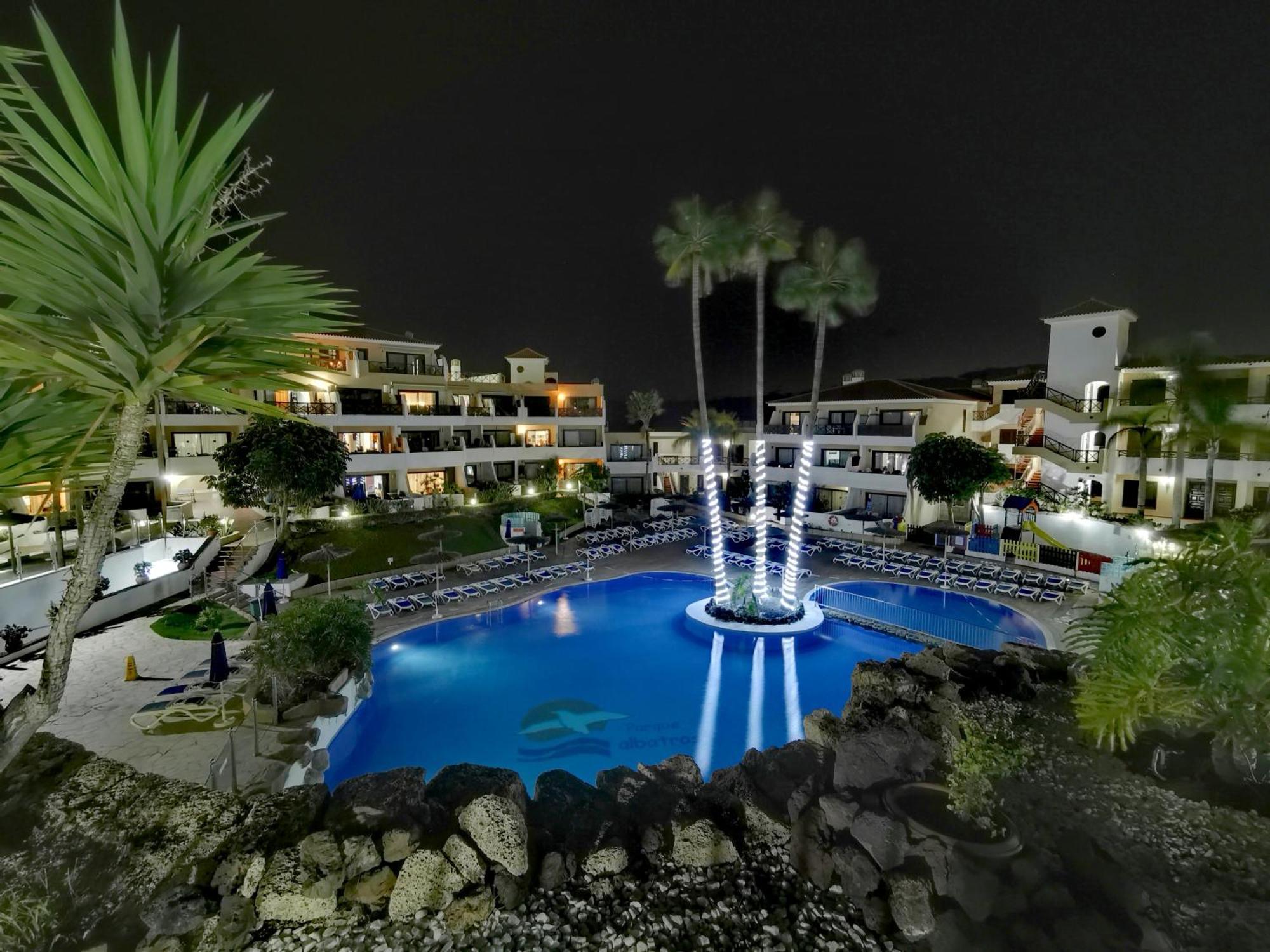 Strelitzia Apartment - Ocean View & Heated Pool サンミゲル・デ・アボナ エクステリア 写真
